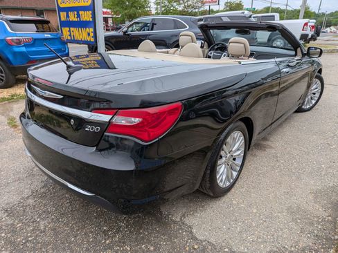 Used 2011 Chrysler 200 Limited FWD image 5
