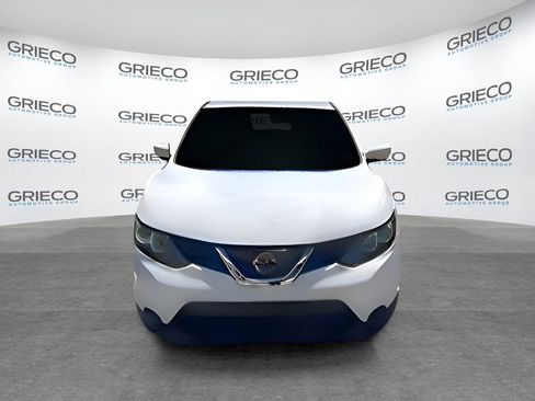 Used 2019 Nissan Rogue Sport S AWD/4WD image 2
