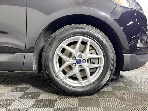 Used 2022 Ford Edge SEL w/ Convenience Package image 6