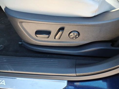 Certified 2023 Nissan Ariya FWD image 17