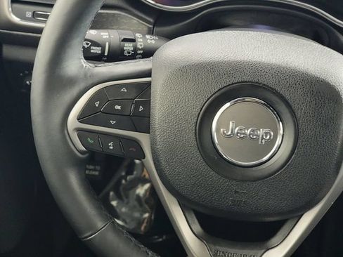 Used 2018 Jeep Grand Cherokee Altitude AWD/4WD image 26