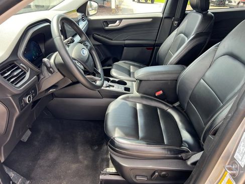 Used 2024 Ford Escape Platinum AWD/4WD image 19