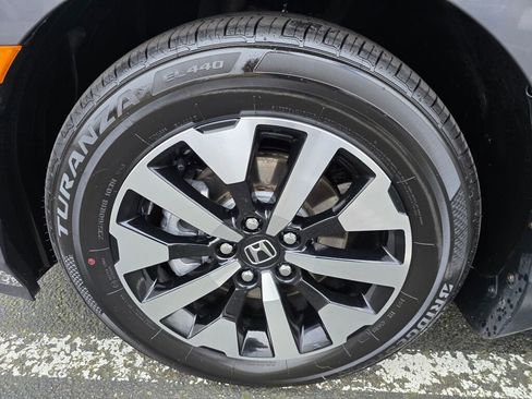 Certified 2025 Honda Odyssey EX-L image 10