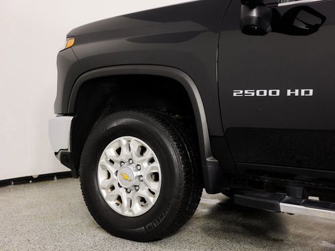 Used 2024 Chevrolet Silverado 2500 LTZ w/ LTZ Convenience Package image 14