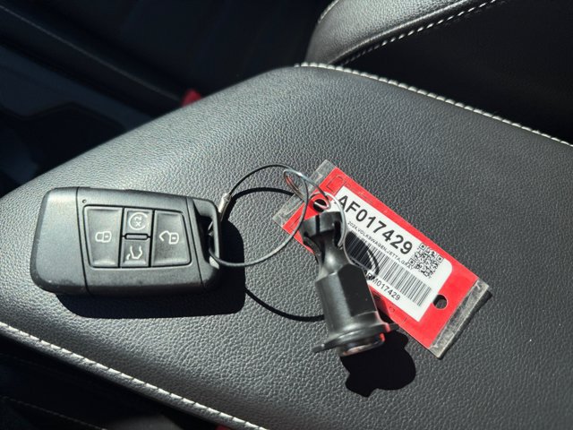 Used 2024 Volkswagen Jetta SE FWD image 17