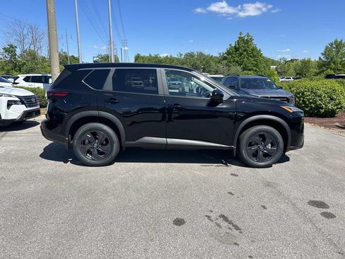 New 2026 Nissan Rogue SV FWD image 8