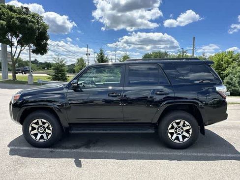 Used 2024 Toyota 4Runner TRD Off-Road Premium w/ Off Road Premium Plus Package AWD/4WD image 2