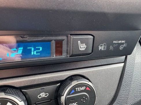 Used 2022 Toyota Tacoma TRD Off-Road w/ TRD Premium Off Road Package image 17