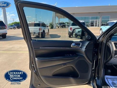 Used 2017 Jeep Grand Cherokee Limited RWD image 9