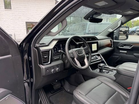 Certified 2025 GMC Sierra 1500 Denali w/ Denali Reserve Package AWD/4WD image 18