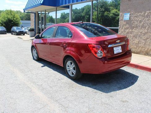 Used 2016 Chevrolet Sonic LT FWD image 4