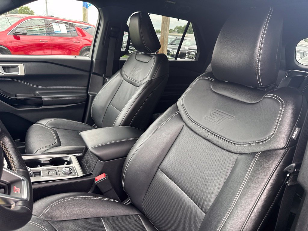 Used 2022 Ford Explorer ST w/ ST Street Pack AWD/4WD image 11