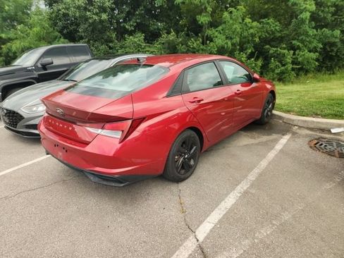 Used 2023 Hyundai Elantra SEL FWD image 6