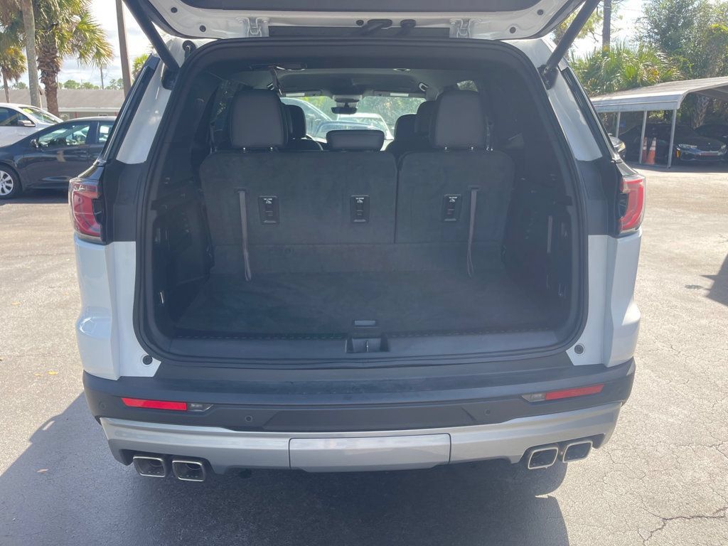 Used 2026 GMC Acadia Elevation w/ Elevation Premium Package FWD image 5