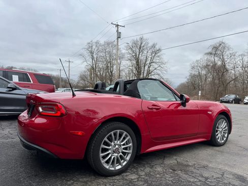 Used 2017 FIAT 124 Spider Classica RWD image 6