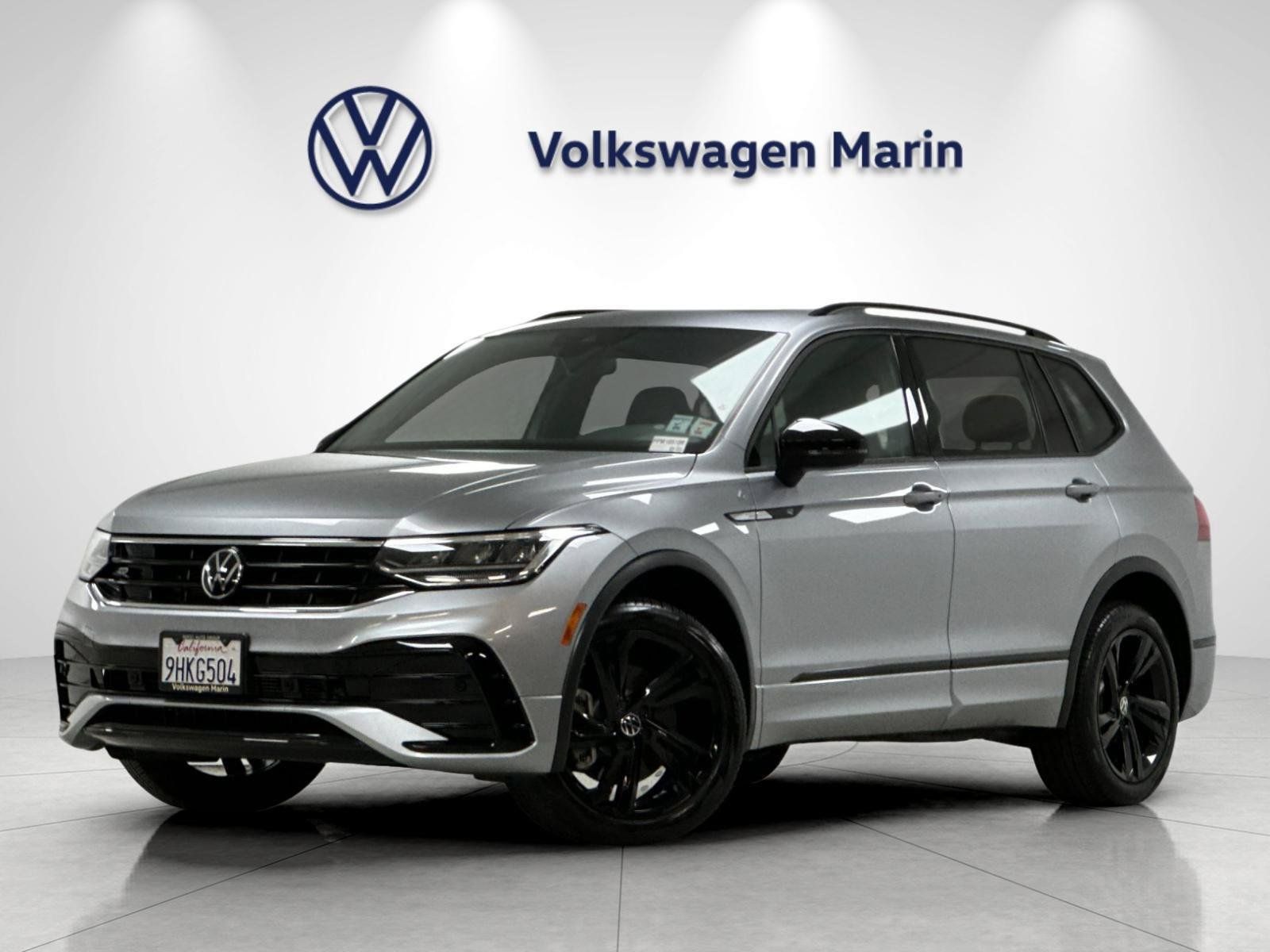 Used 2023 Volkswagen Tiguan SE R-Line AWD/4WD image 1