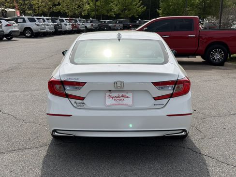 Used 2020 Honda Accord EX image 16
