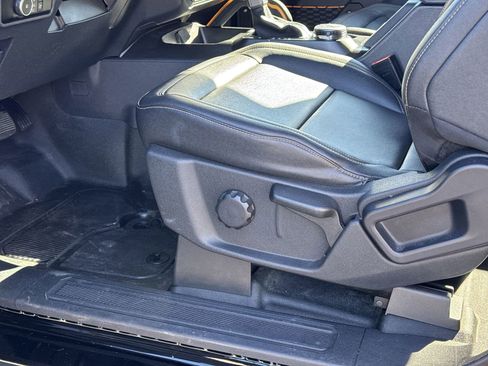 Used 2023 Ford Bronco Badlands w/ Sasquatch Package image 17