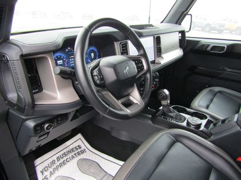 Used 2025 Ford Bronco Outer Banks AWD/4WD image 11