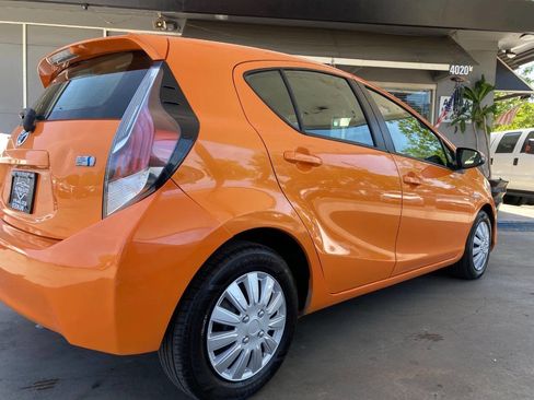 Used 2015 Toyota Prius C One FWD image 19