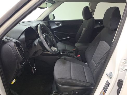 Used 2024 Kia Soul EX FWD image 9