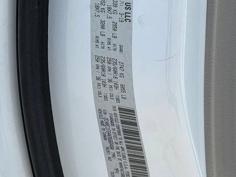 Used 2019 Chrysler Pacifica Touring Plus w/ Tire & Wheel Group FWD image 26