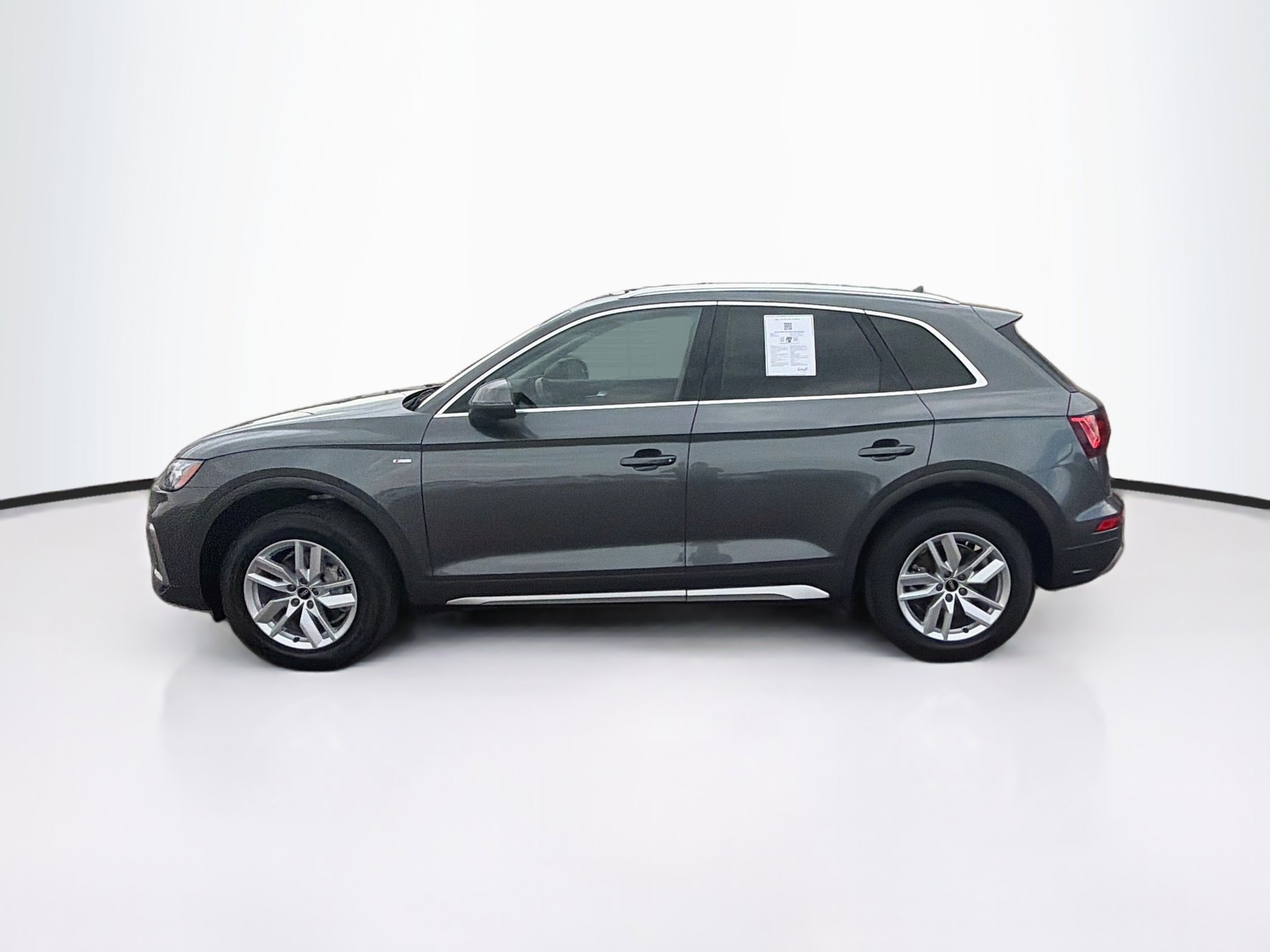 Used 2023 Audi Q5 2.0T Premium w/ Convenience Package AWD/4WD image 4