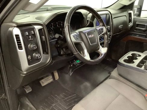 Used 2018 GMC Sierra 3500 SLE w/ SLE Preferred Package AWD/4WD image 10