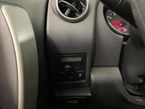 Used 2013 Nissan Rogue S image 35