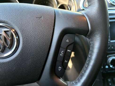 Used 2017 Buick Enclave Leather image 19