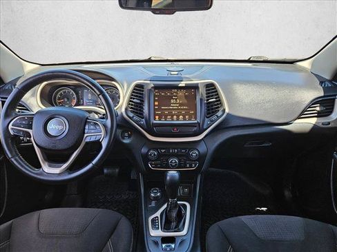 Used 2015 Jeep Cherokee Latitude w/ Comfort/Convenience Group AWD/4WD image 22