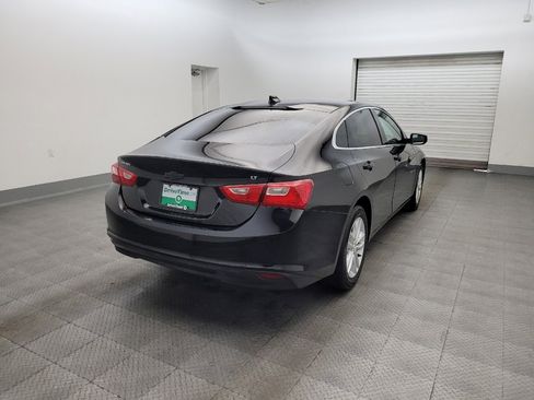 Used 2017 Chevrolet Malibu LT FWD image 9