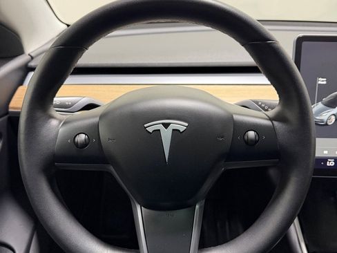 Used 2019 Tesla Model 3 Performance image 14