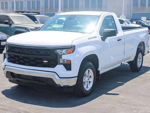 Used 2022 Chevrolet Silverado 1500 W/T RWD image 3