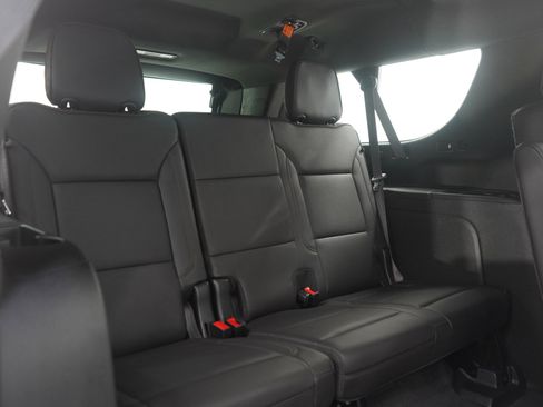 Used 2021 Chevrolet Suburban High Country w/ Premium Package image 13