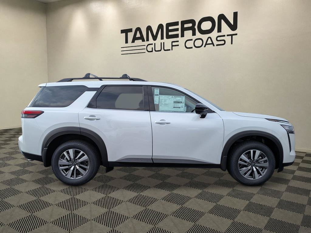 New 2026 Nissan Pathfinder SL FWD image 2