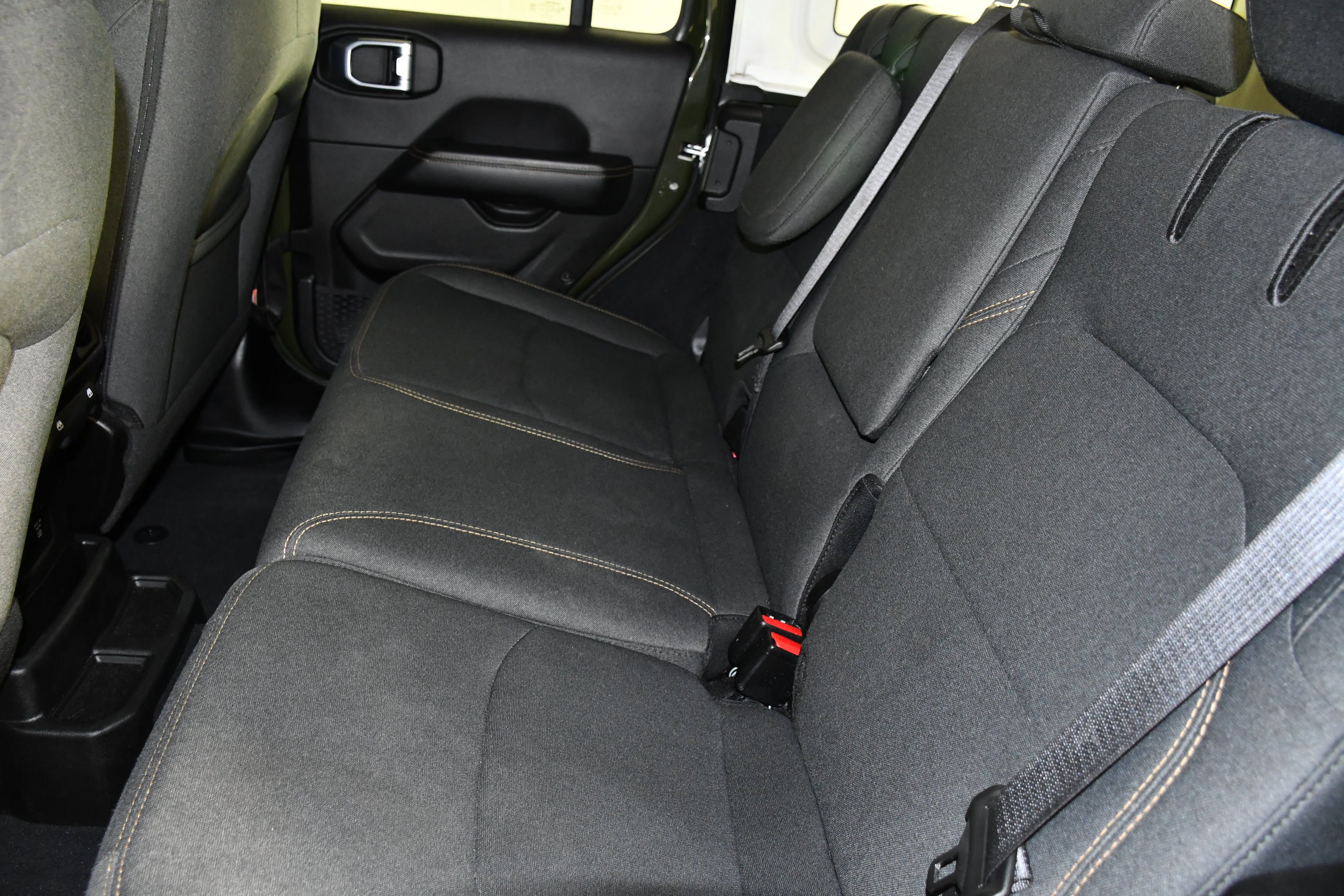 Used 2024 Jeep Wrangler Unlimited Sahara AWD/4WD image 48