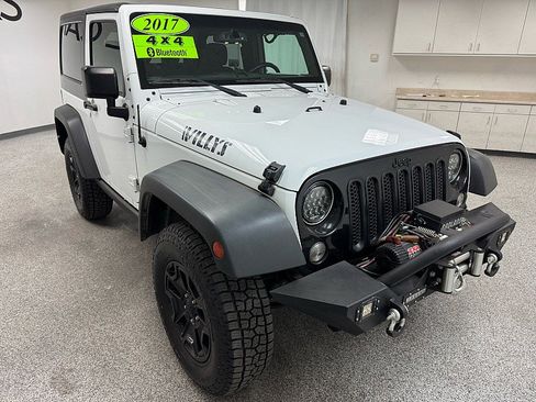 Used 2017 Jeep Wrangler Sport AWD/4WD image 3