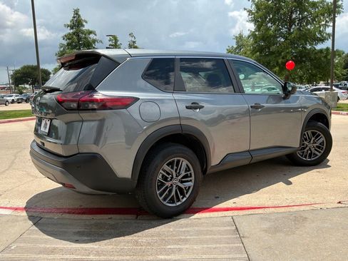 Used 2023 Nissan Rogue S FWD image 6