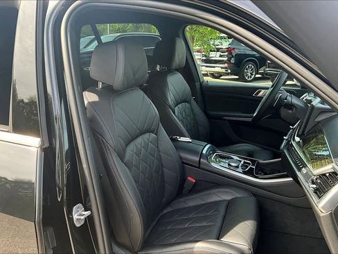 Used 2024 BMW X5 xDrive50e AWD/4WD image 8