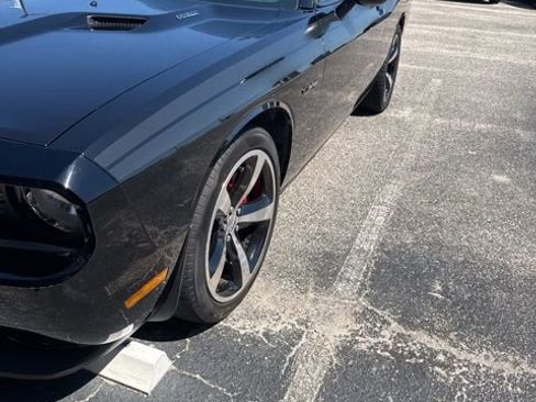 Used 2013 Dodge Challenger R/T RWD image 3