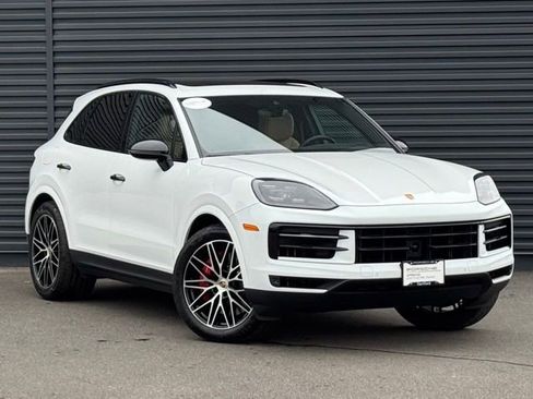 Certified 2024 Porsche Cayenne S AWD/4WD image 9