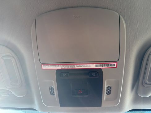 Used 2025 Toyota Camry LE image 19