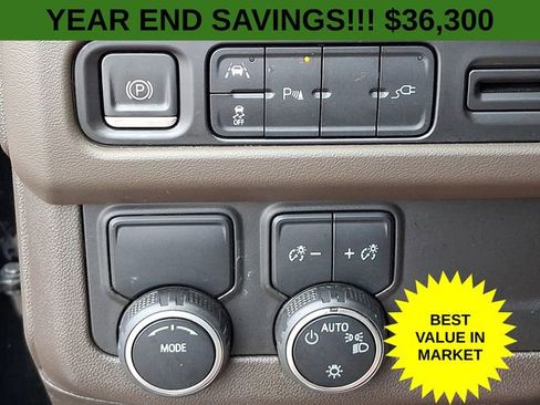 Used 2022 Chevrolet Suburban LT image 30