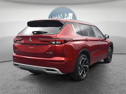 New 2025 Mitsubishi Outlander SEL image 8