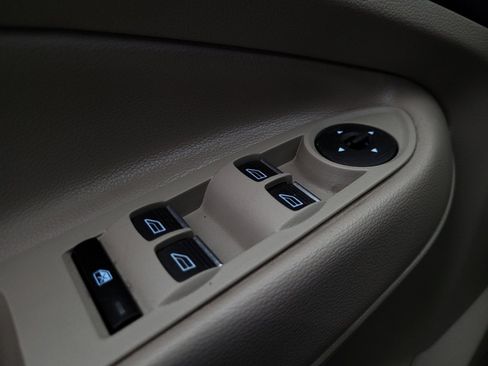 Used 2019 Ford Escape SE FWD image 27