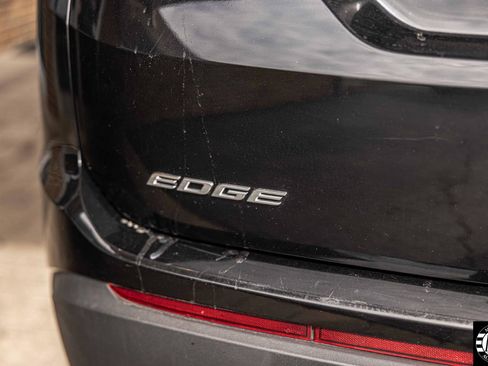 Used 2016 Ford Edge SE image 33