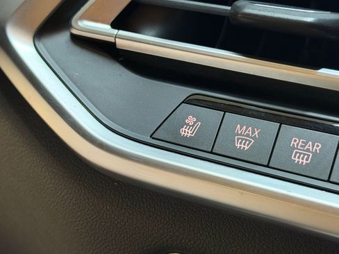 Used 2020 BMW X7 xDrive40i w/ Premium Package image 36