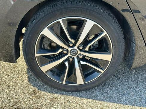 Used 2023 Nissan Maxima SV w/ Floor Mat Group FWD image 7