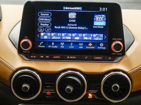 Used 2023 Nissan Sentra SV w/ SV Premium Package image 16